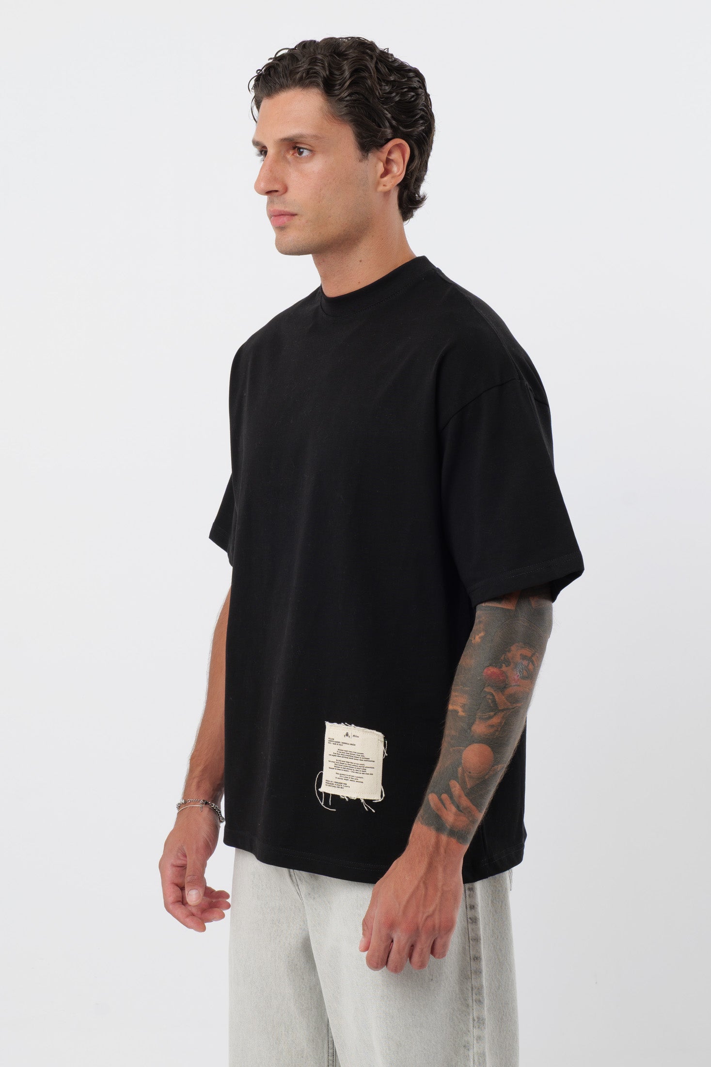 Tee "Archive" Preta