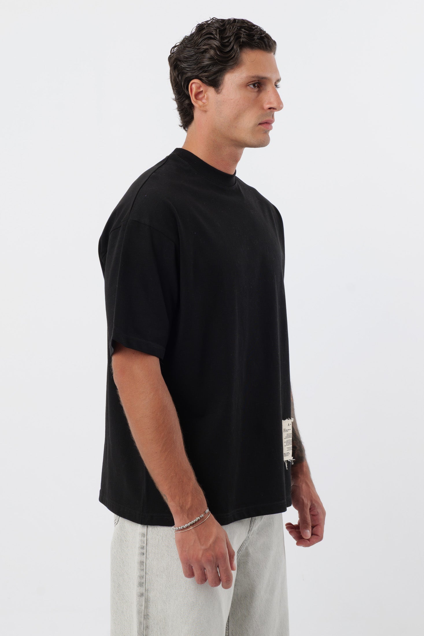 Tee "Archive" Preta