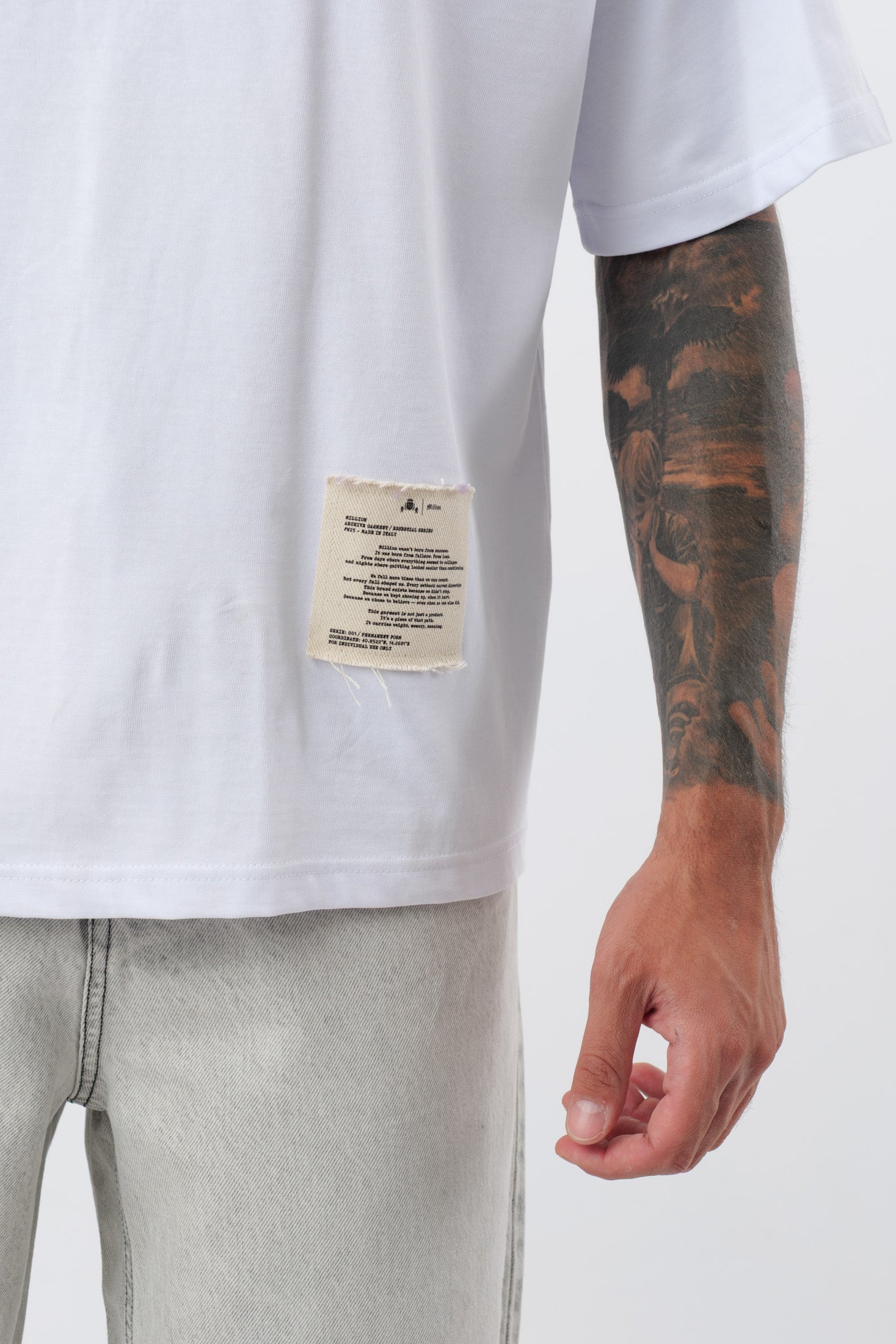 Tee "Archive" Branca