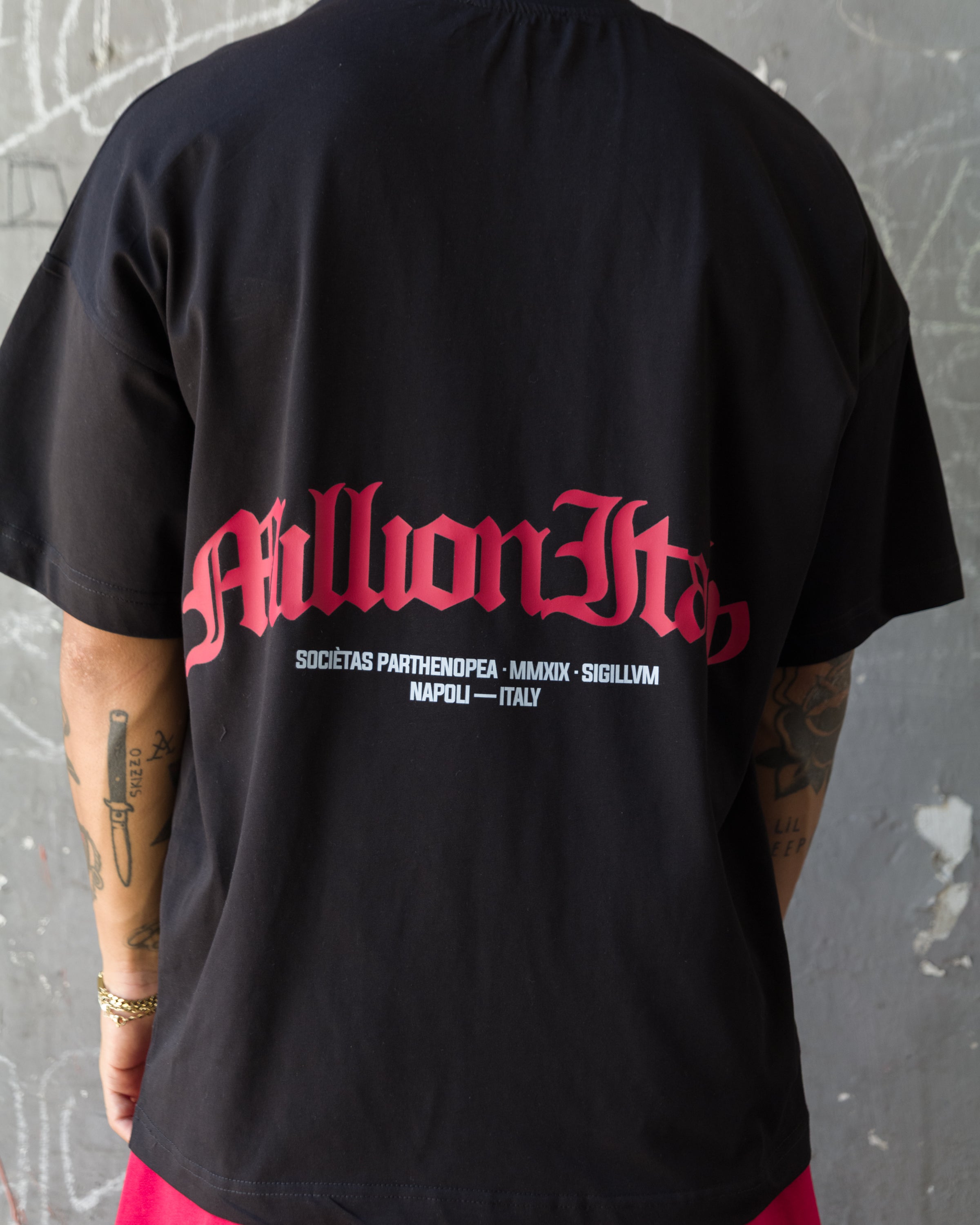Black Arch Logo Red T-Shirt