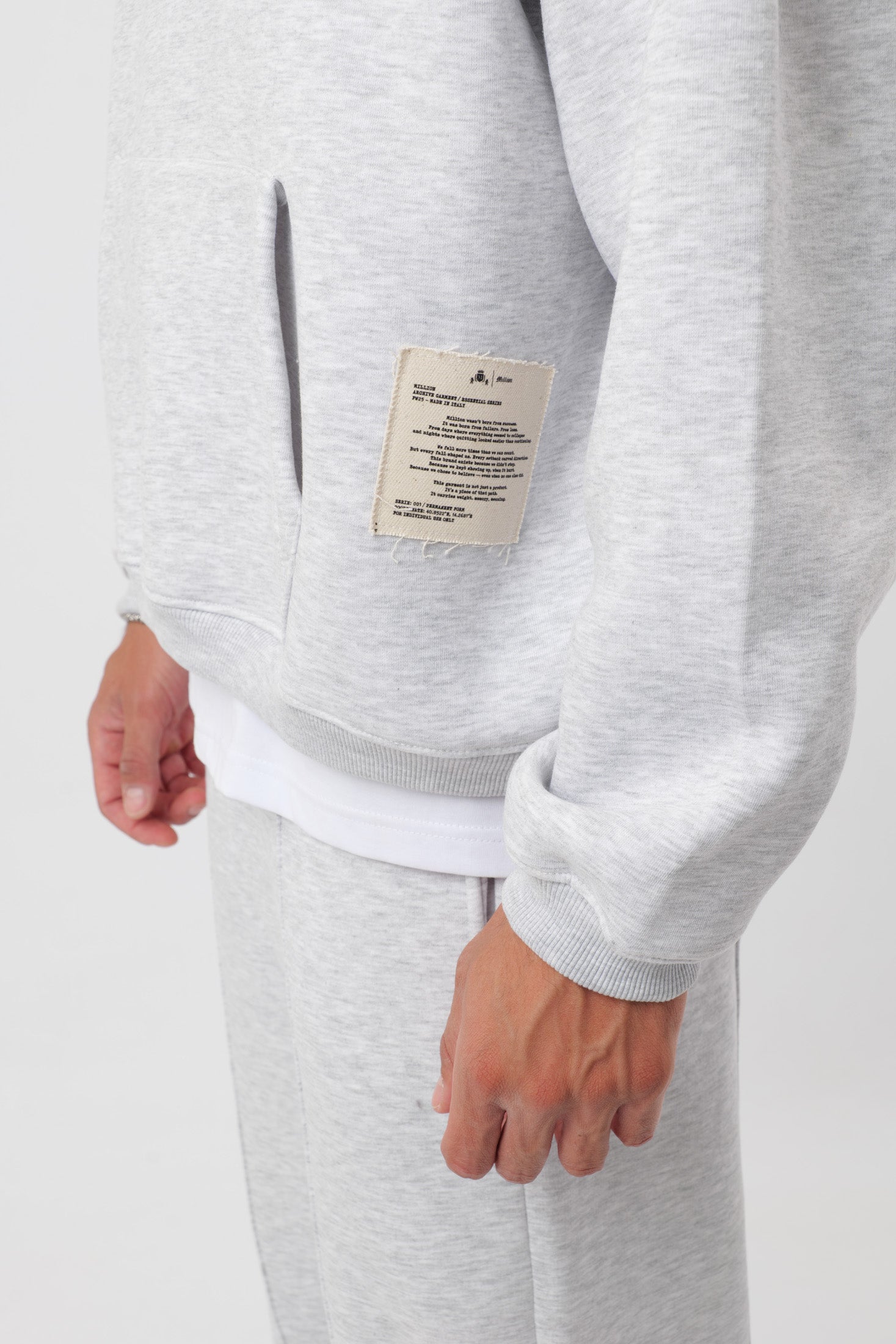 Hoodie ‘Archive’ Cinza