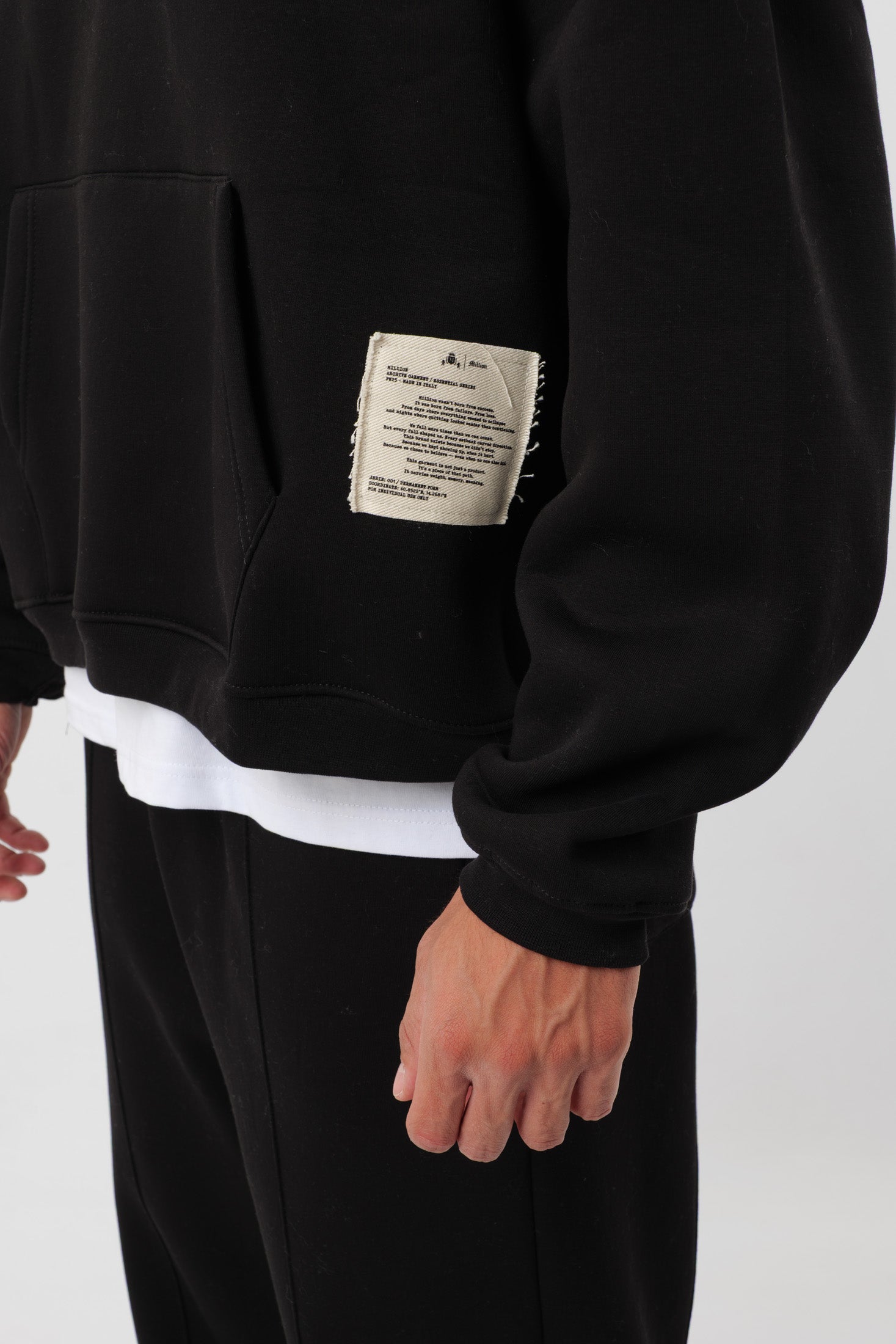 Hoodie ‘Archive’ Preto